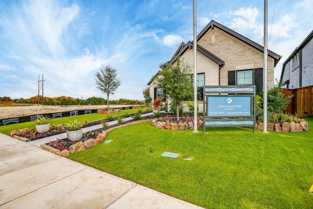 Fieldstone Dr ( of )