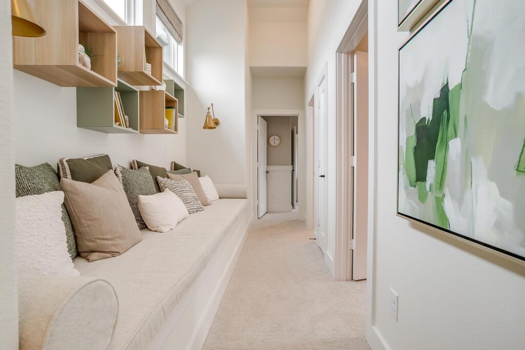Fieldstone Dr ( of )