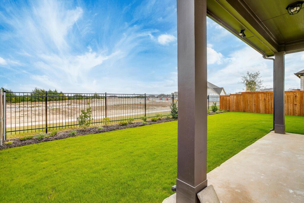 Fieldstone Dr ( of )